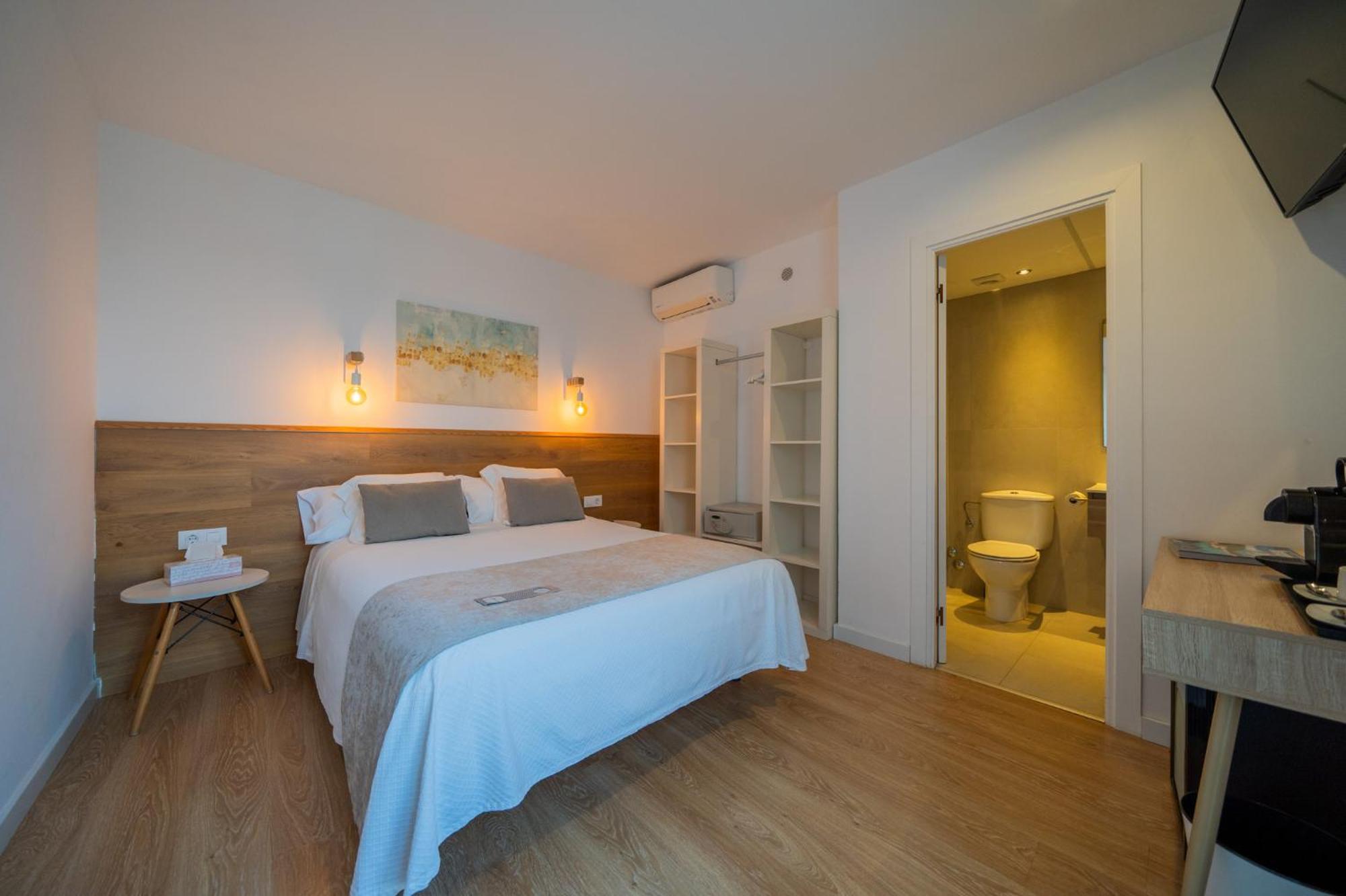 Hostal Menurka 시우타데야 외부 사진